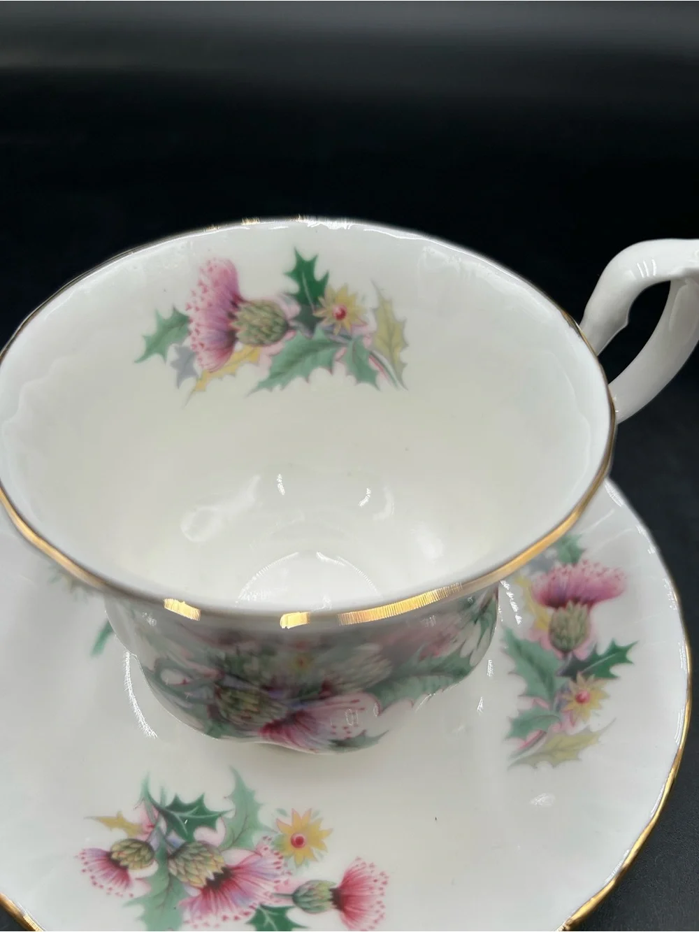 Royal Albert avebury bone China Teacup and Saucer - White Multicolor Flowers